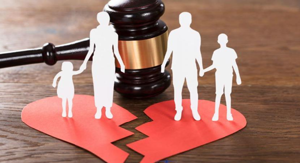 Thuêluật sư bào chữa khi bị tòa án bác bỏ yêu cầu ly hôn luatsuhathanh.com